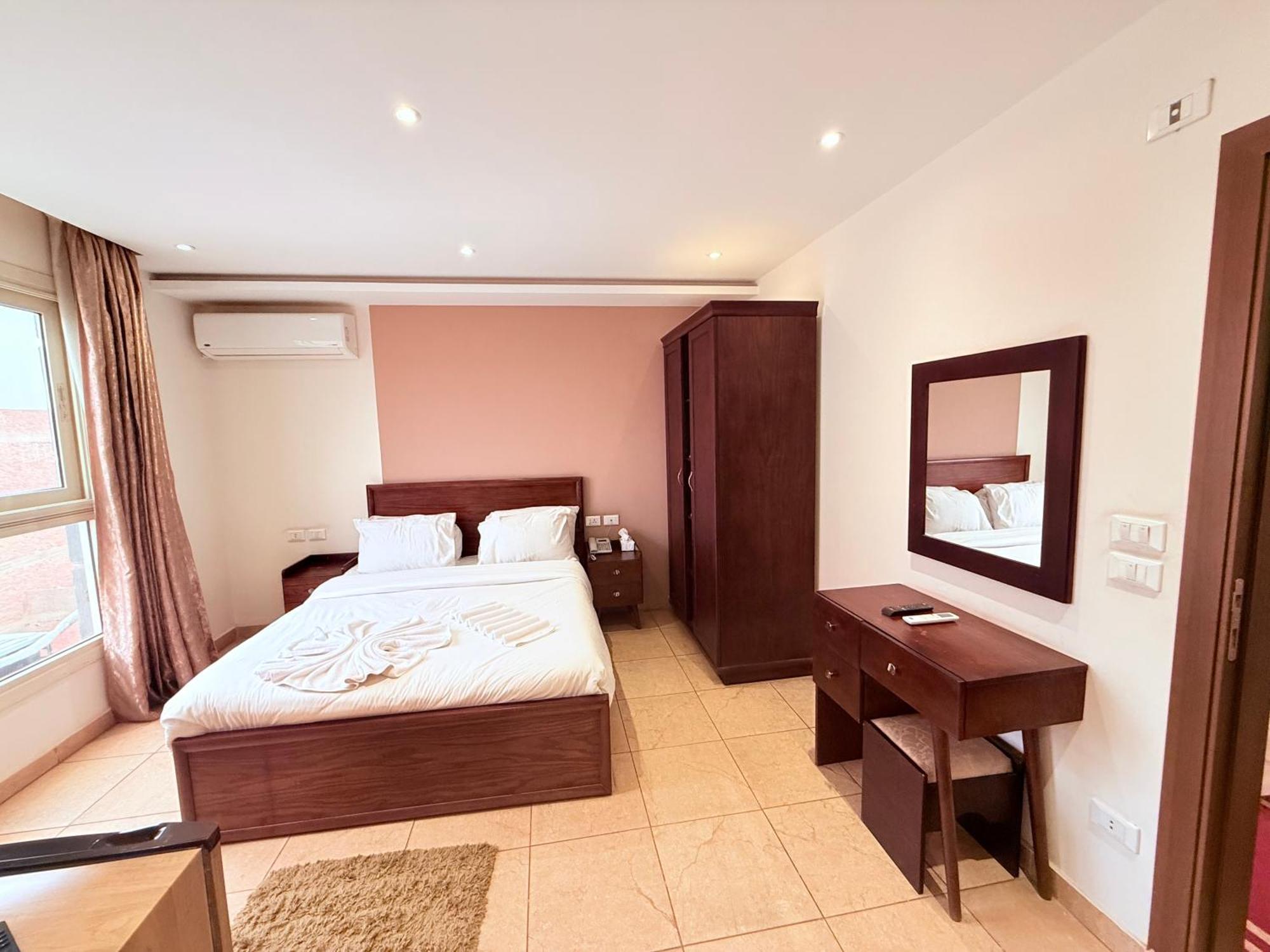 King Khafren View Inn Kafret el-Gabal Exterior foto
