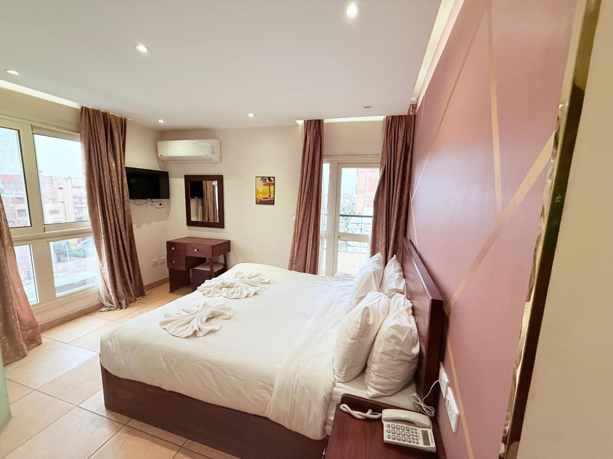 King Khafren View Inn Kafret el-Gabal Exterior foto